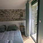 La Grange Maen بيت للعطل